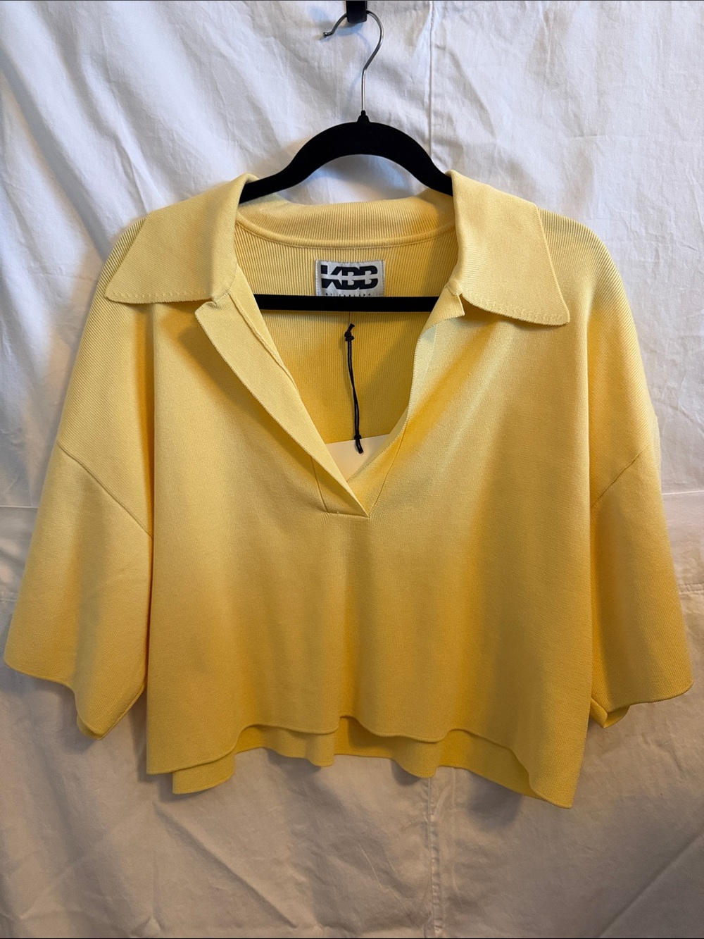 Yellow Collared V-Neck Short Sleeve Top